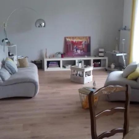 Chez Sylvette منزل للإقامة